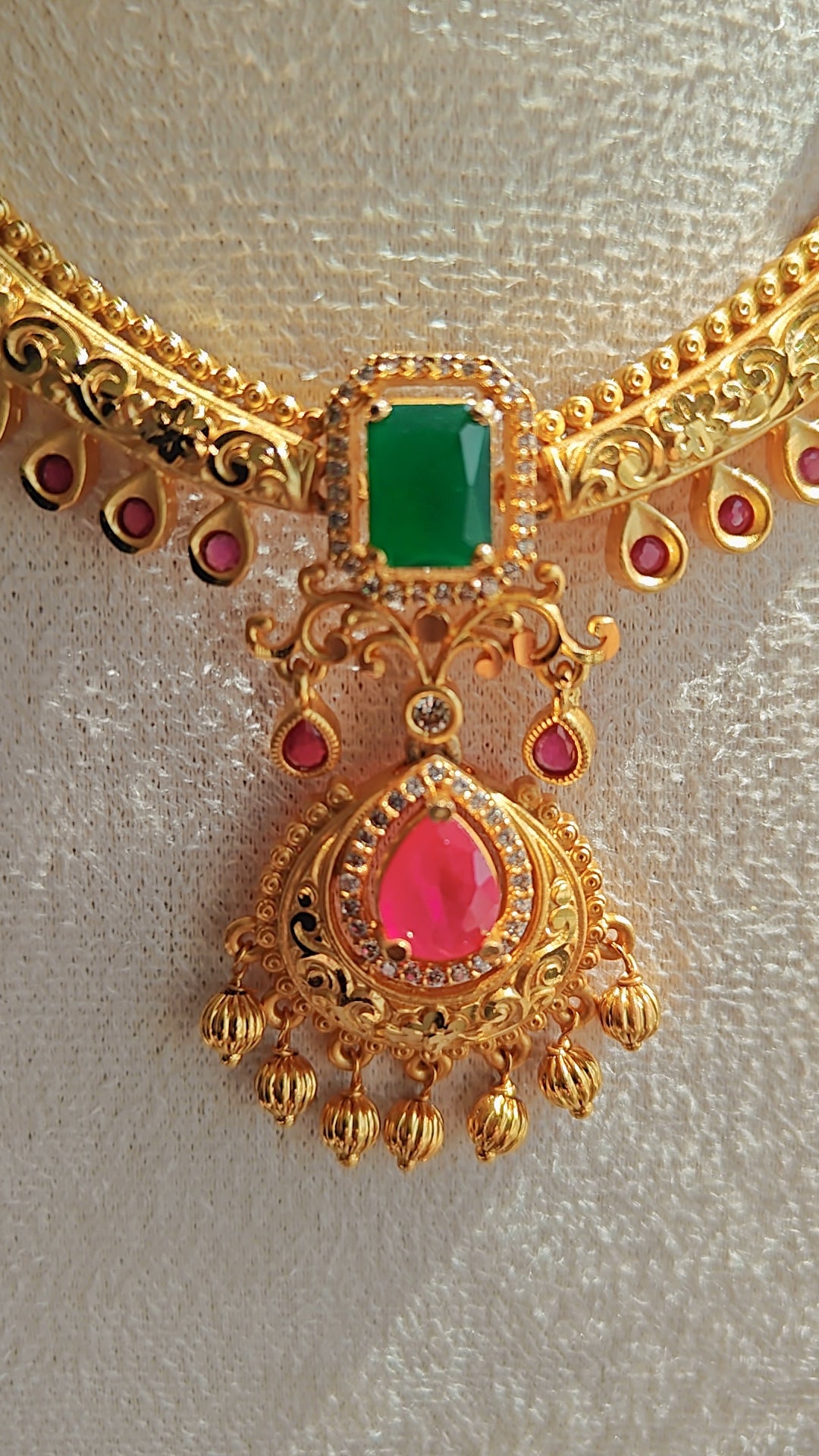 Gold Replica Choker Set