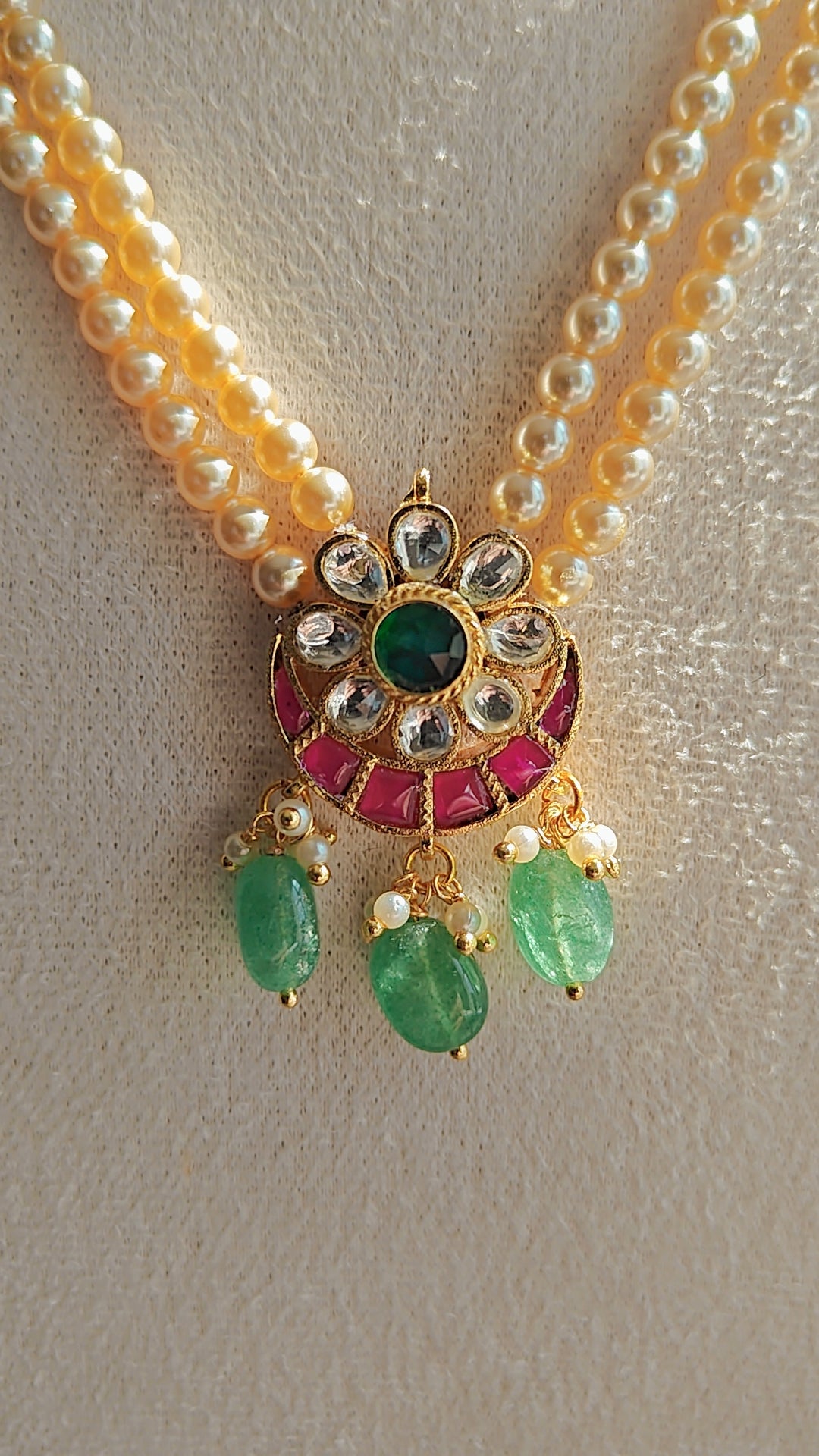 Jadau Kundan Pearl Choker