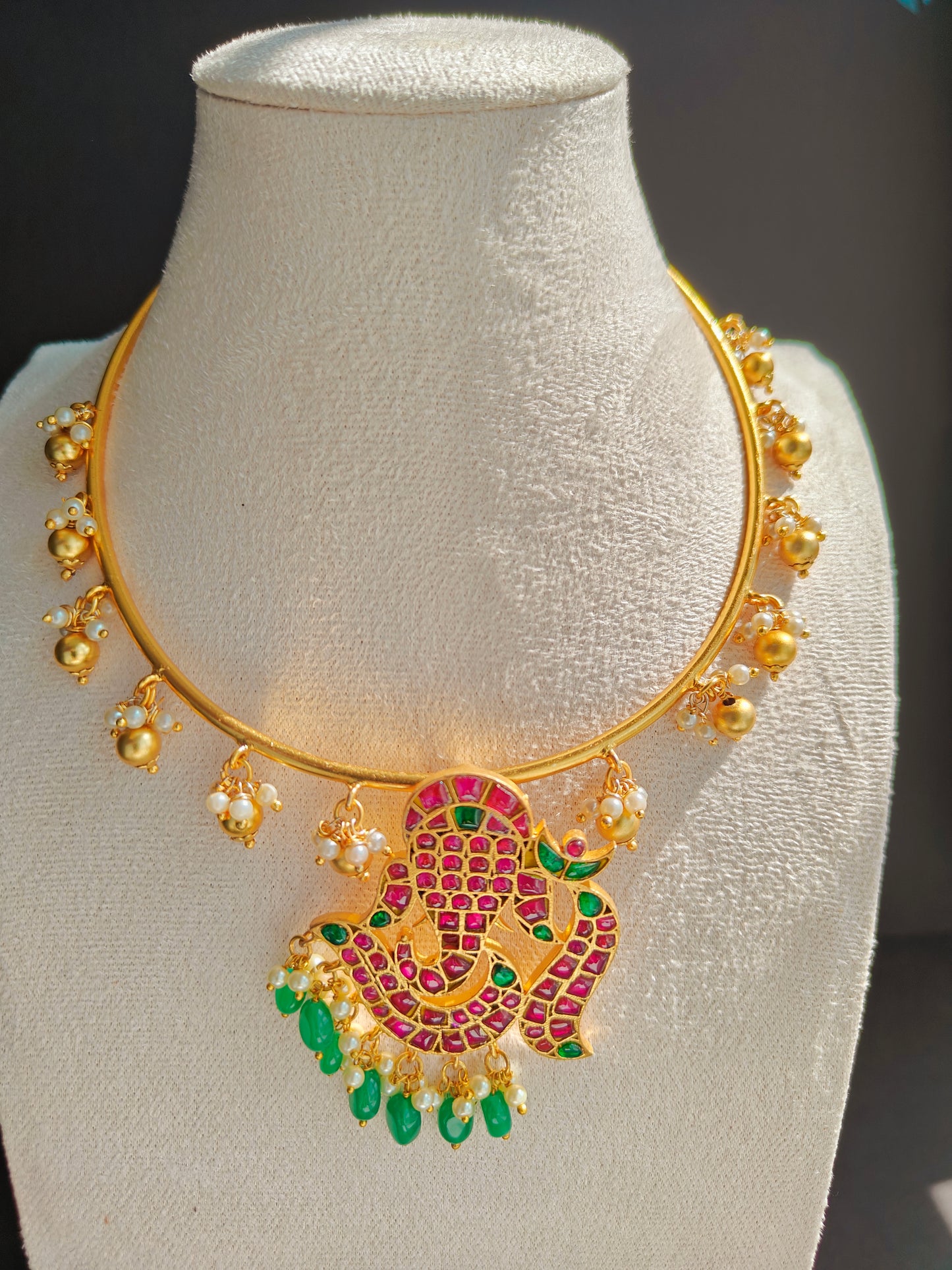 Jadau Kundan Ganesh Kante with White Pearls