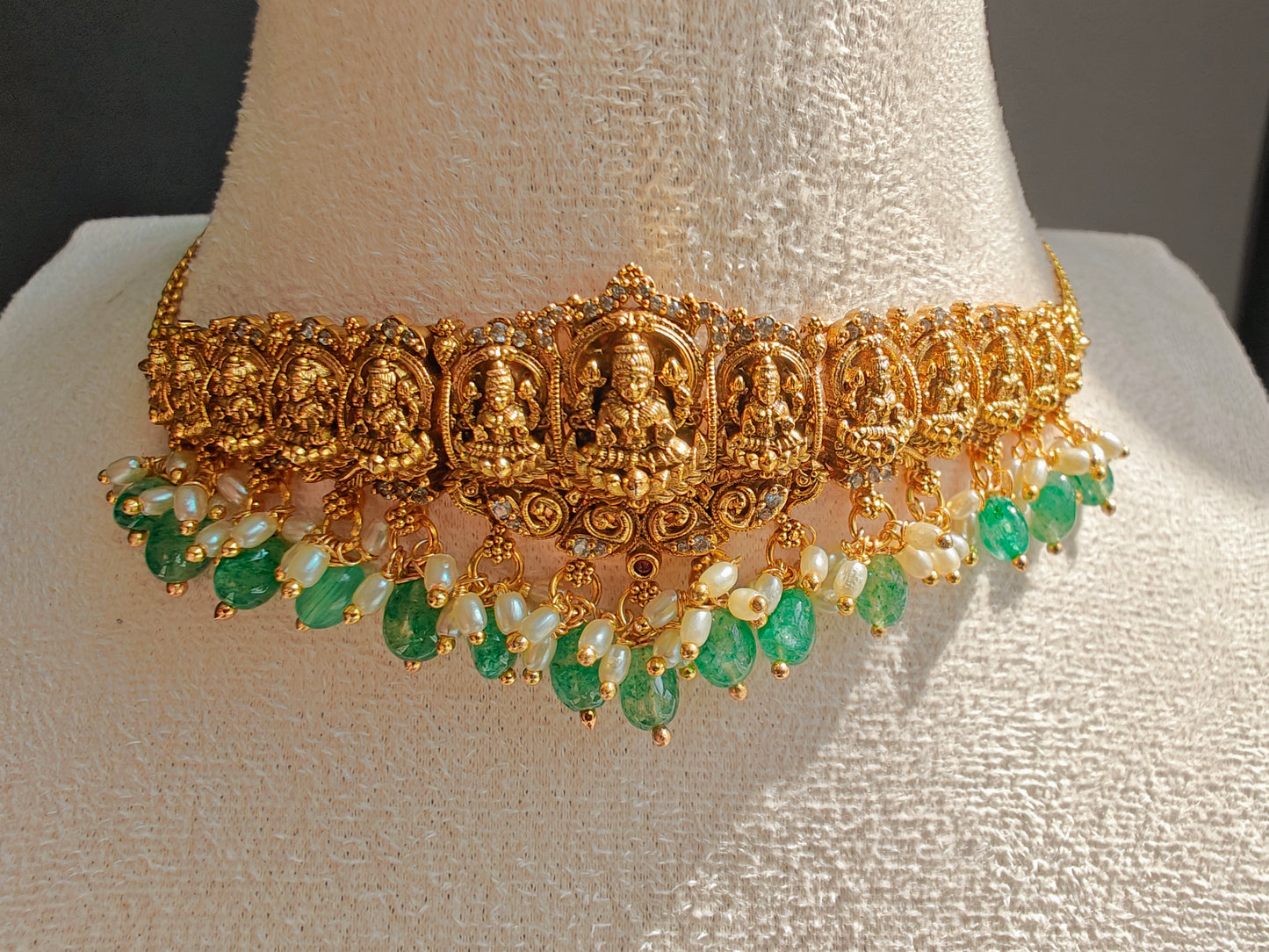 Antique Choker Set with Pearls Beads