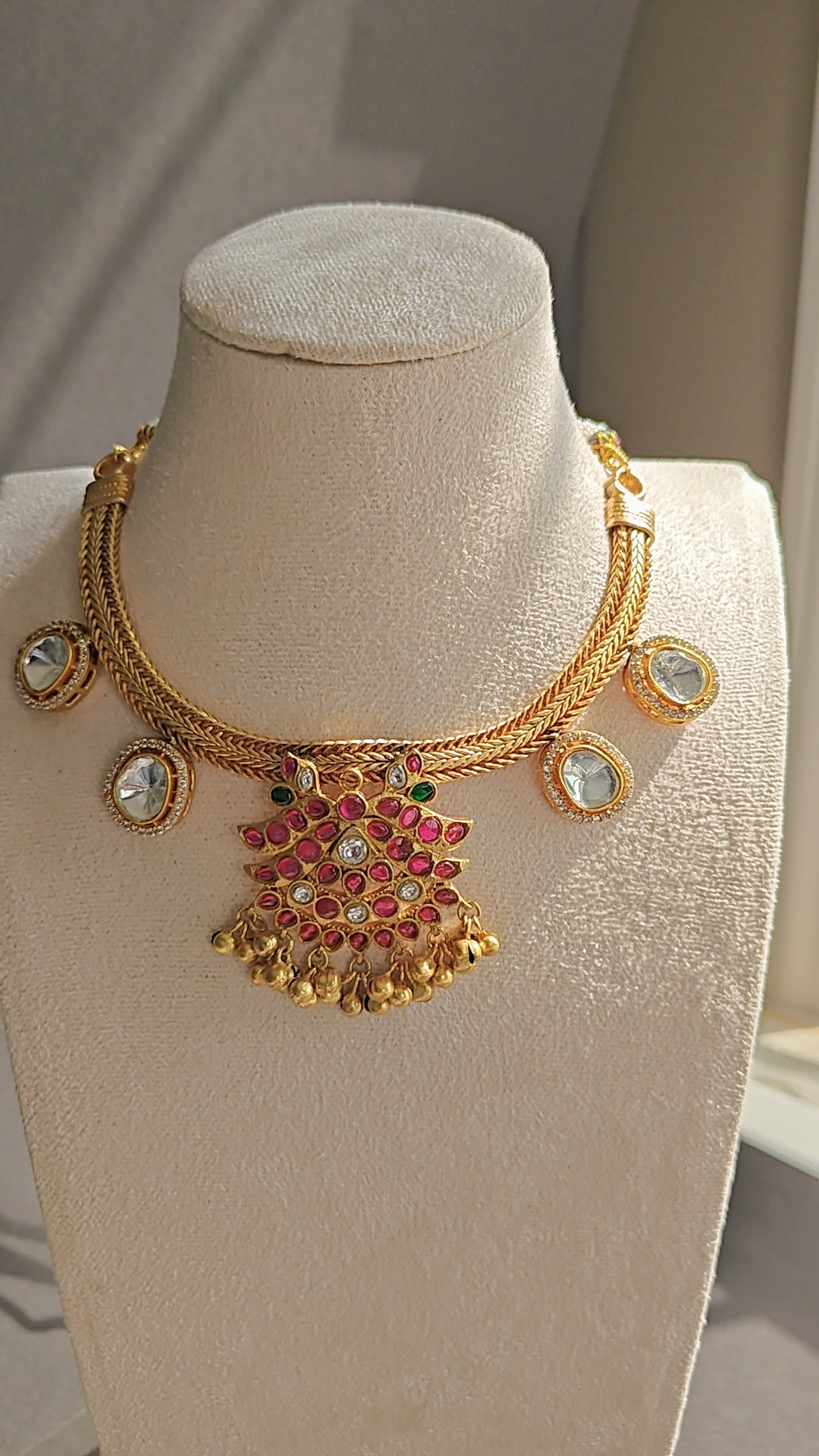 Jadau Kundan Choker Set