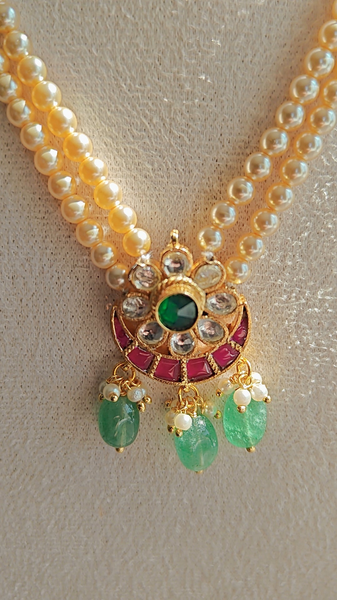 Jadau Kundan Pearl Choker