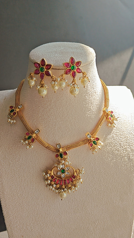 Jadau Kundan Pearl Choker Set