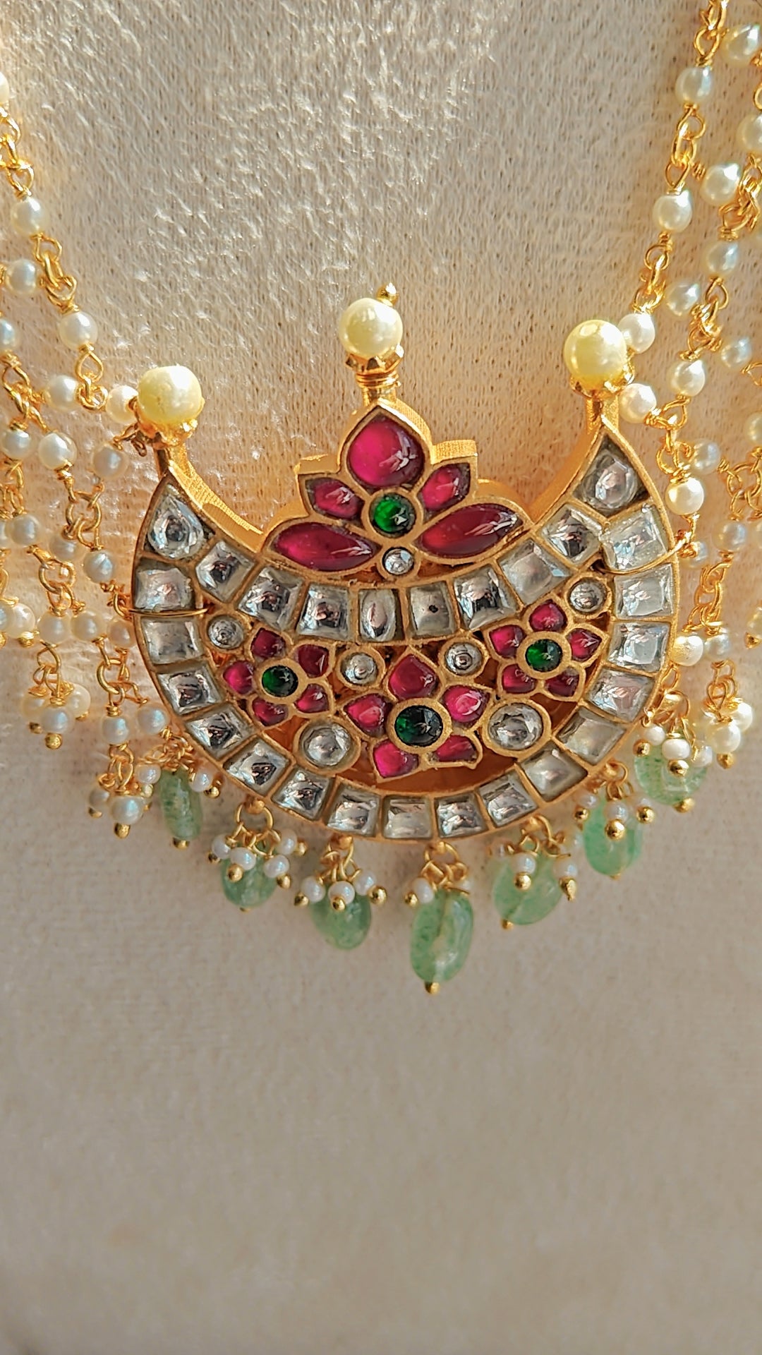 Jadau Kundan Pearl Choker