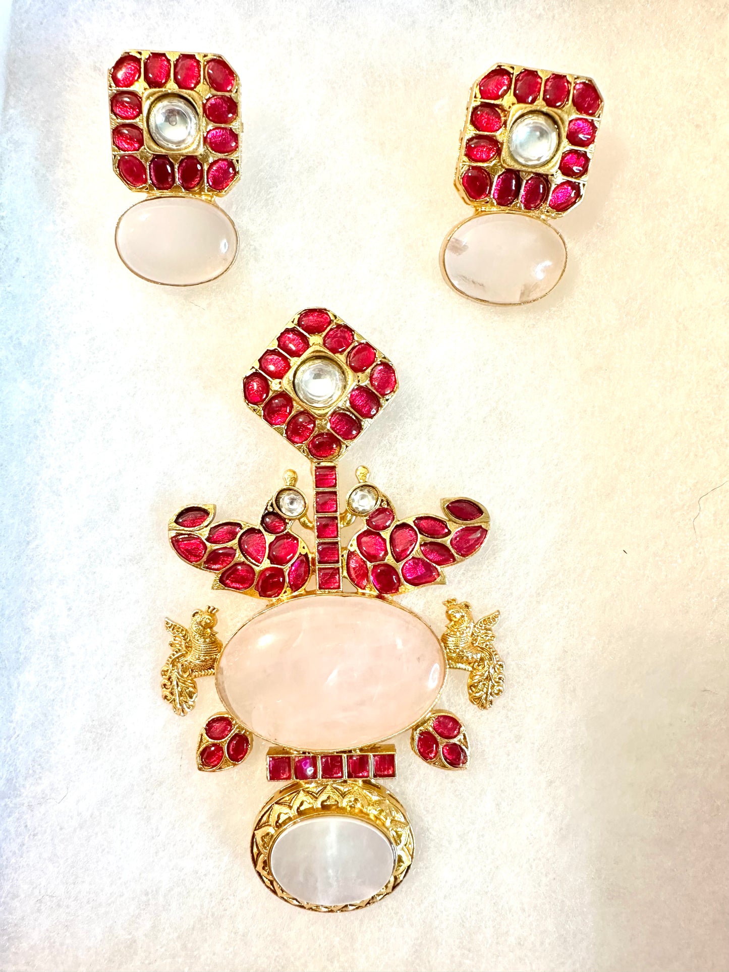 Rose Quartz Cabochon Jadau Pendant Set