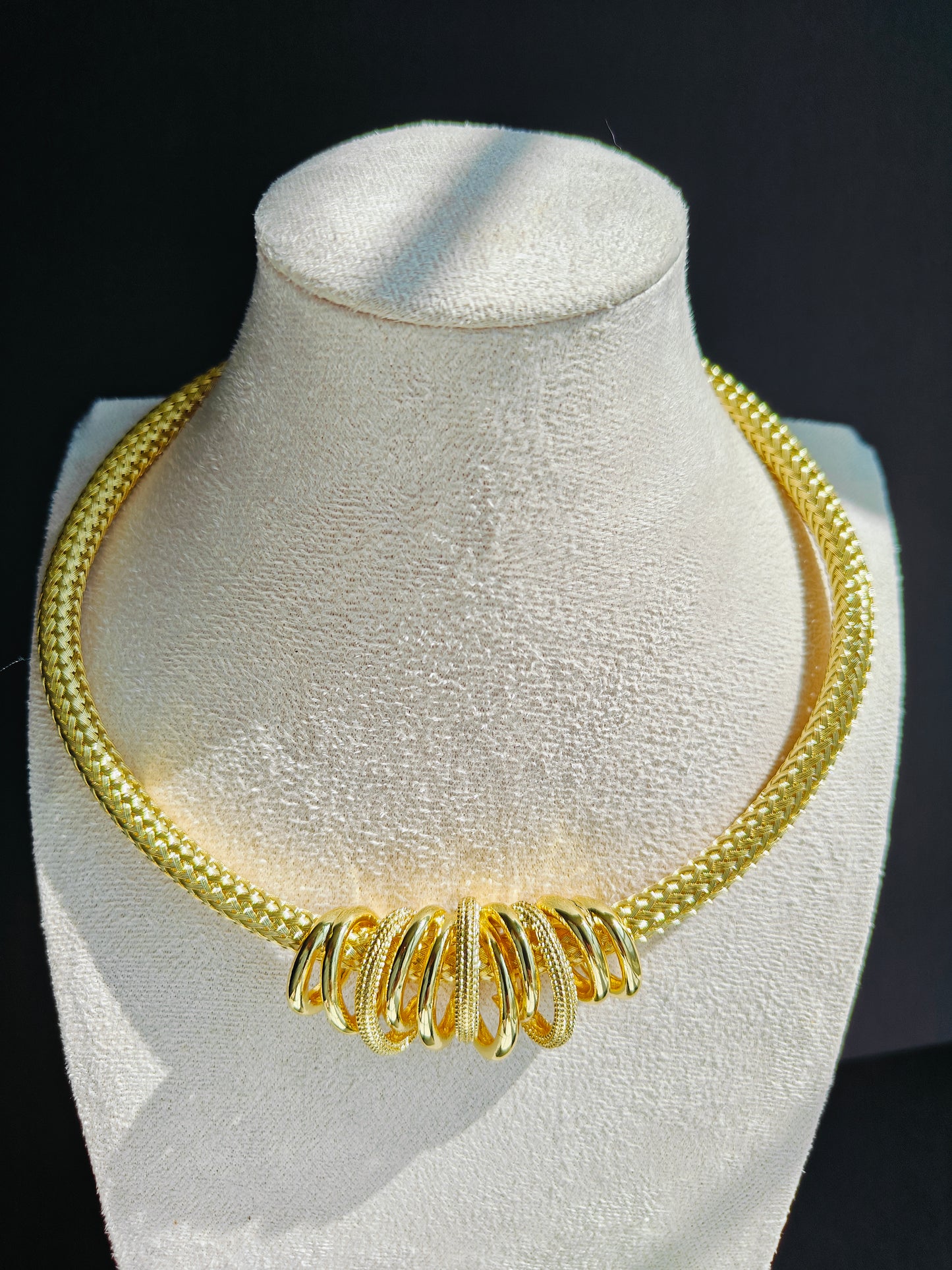 Gold Replica Kante with Matching Earrings