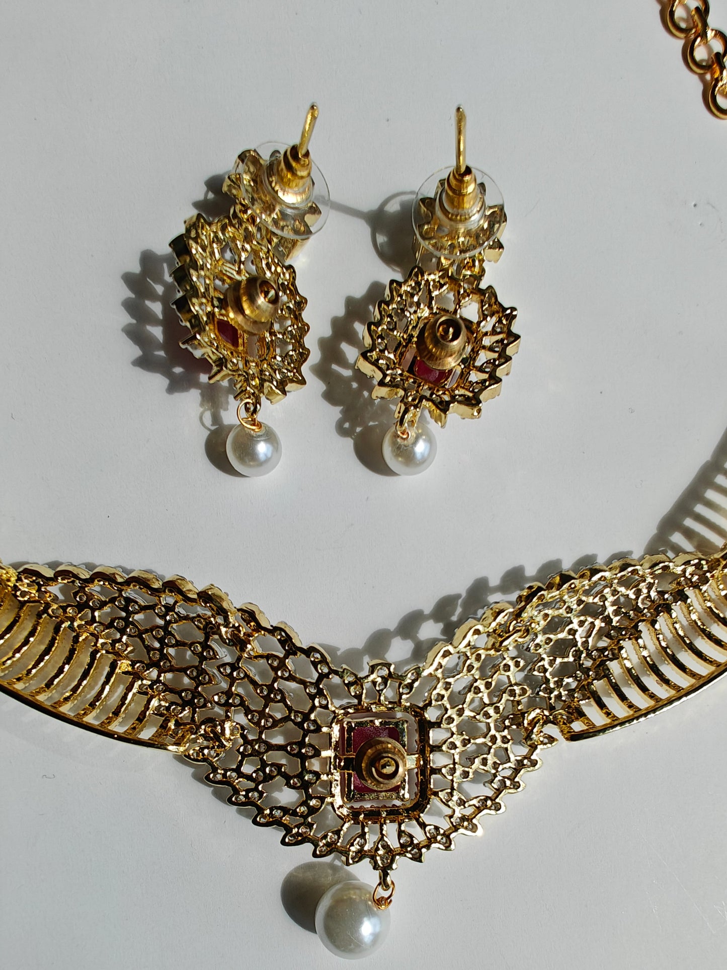 CZ Kante with Red, Green & Blue Stones, Pearls – With Earrings